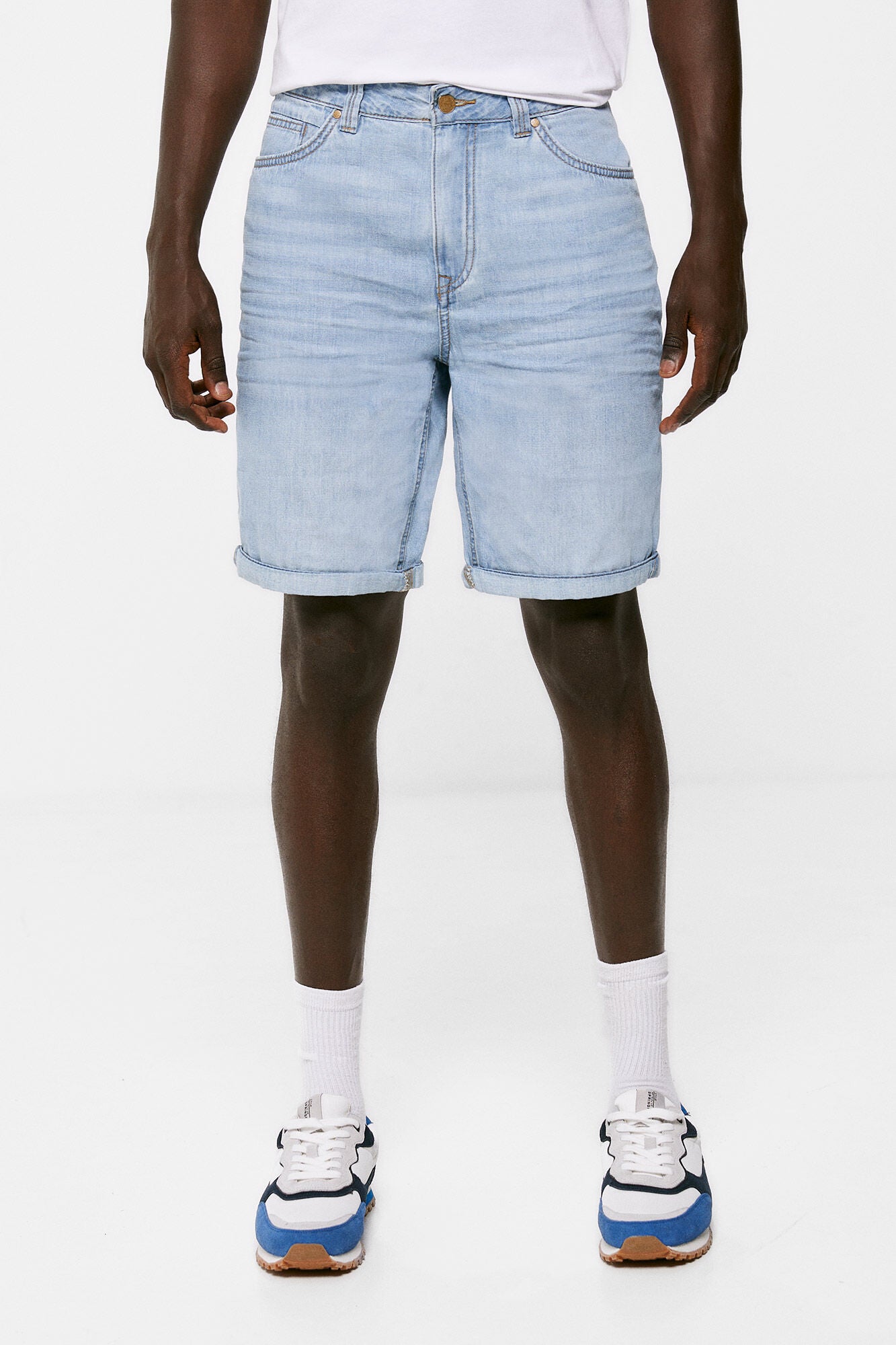 Regular fit dark wash ultra-lightweight denim Bermuda shorts