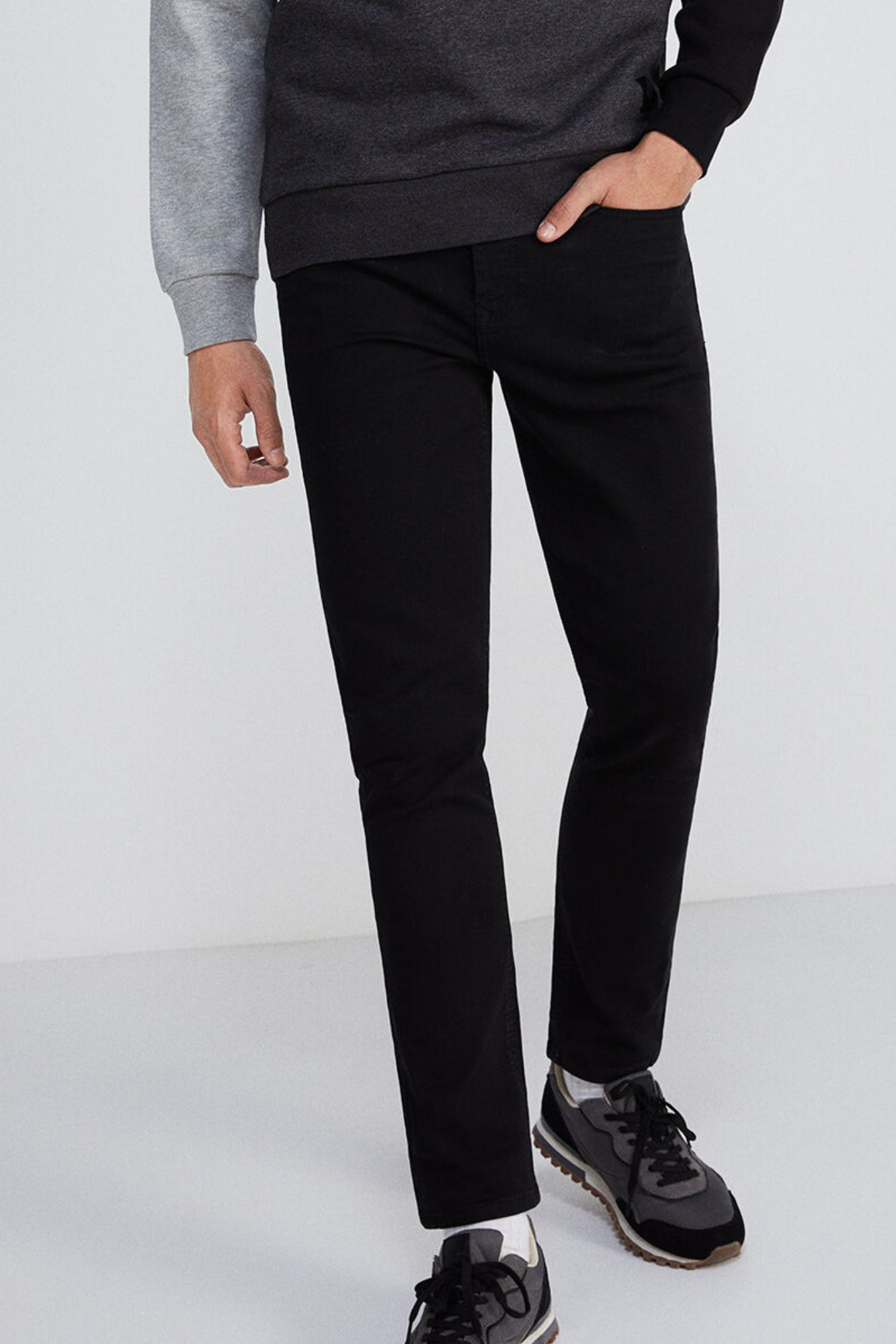 Slim fit washed 5-pocket coloured trousers