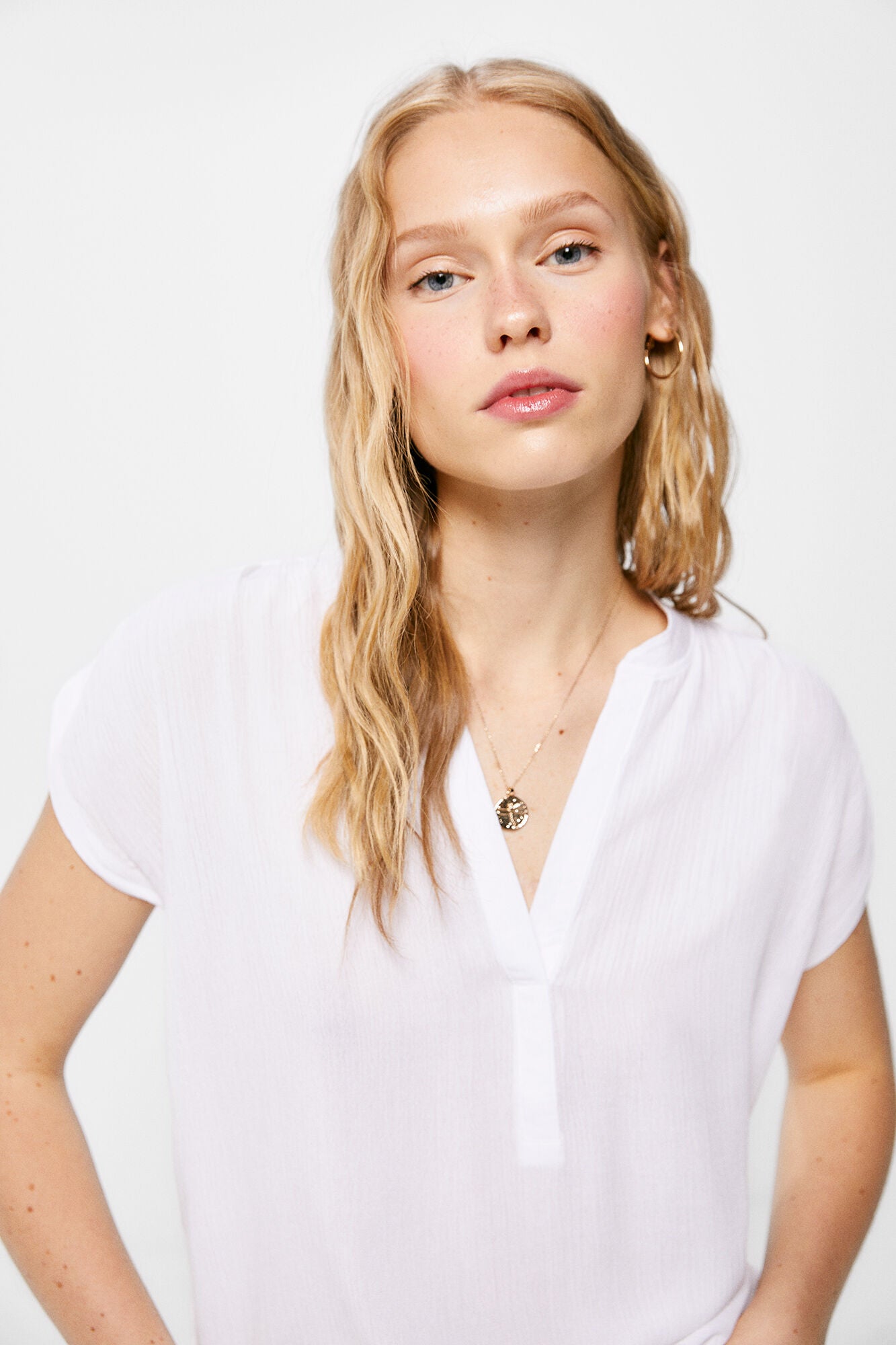 Two-material plain blouse