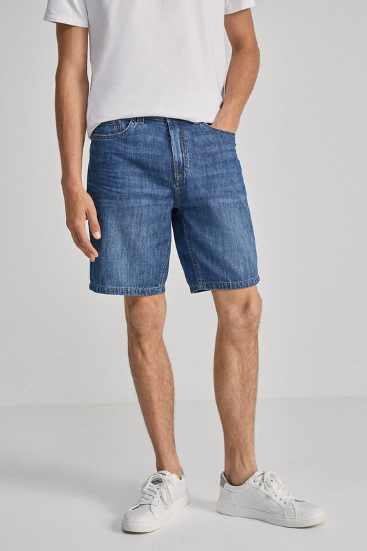 Medium-dark wash ultra-lightweight regular fit denim Bermuda shorts