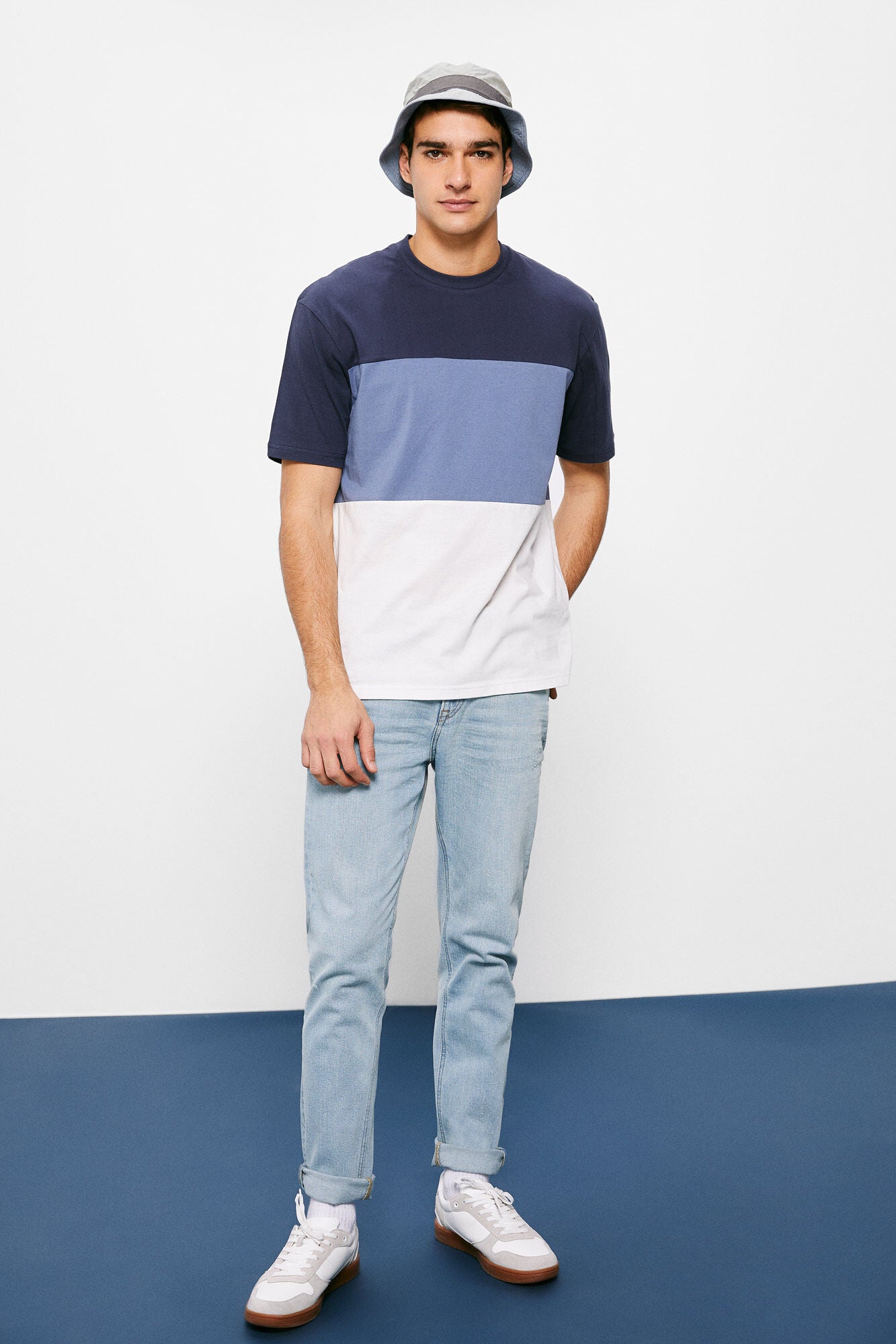 Colour block T-shirt (Regular Fit) - Blue