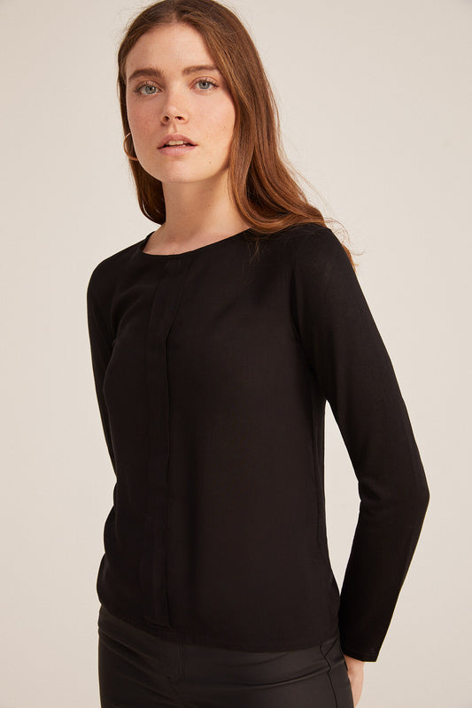 Two-material pleated T-shirt