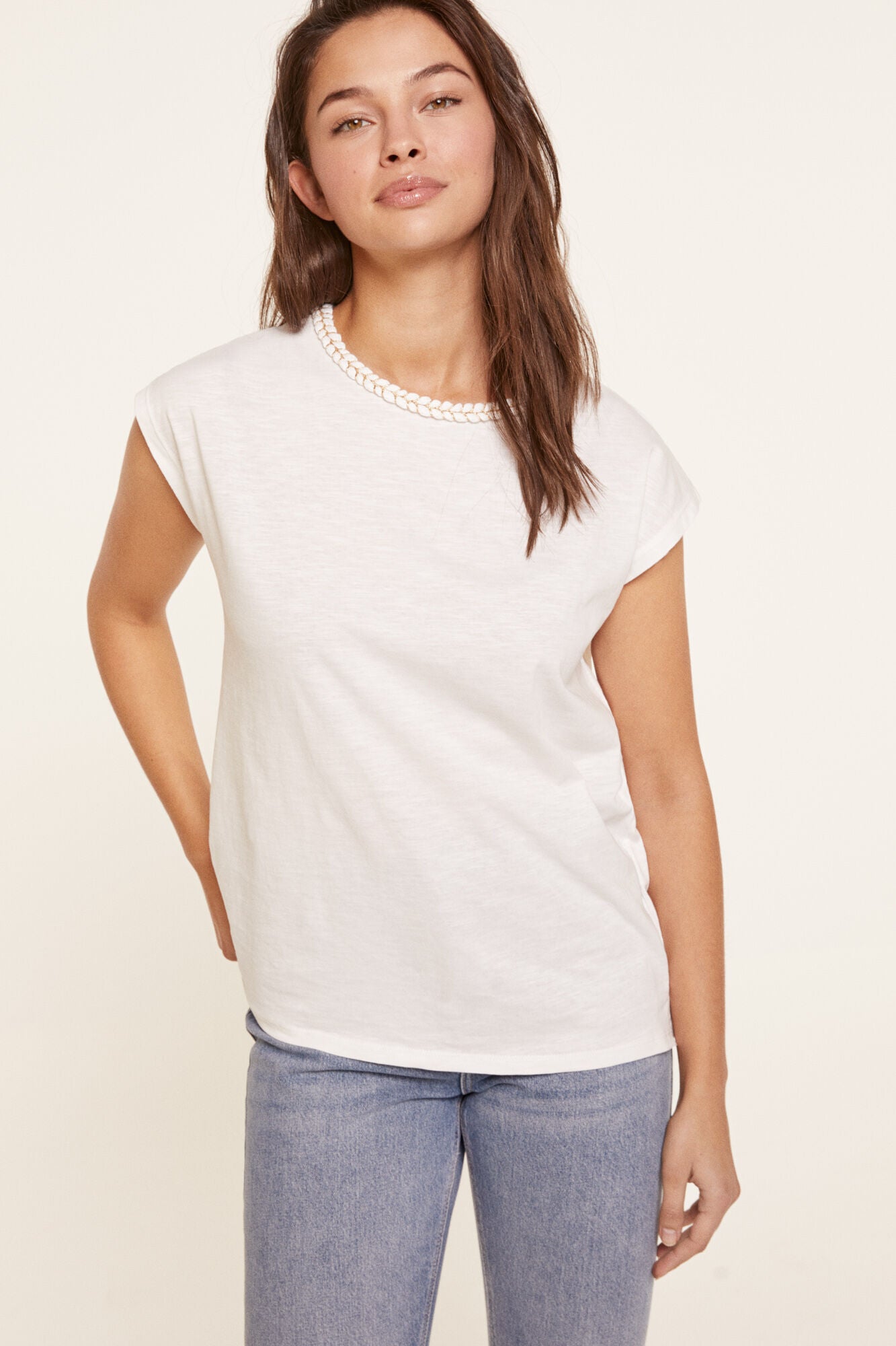 T-shirt with Plaited Neck